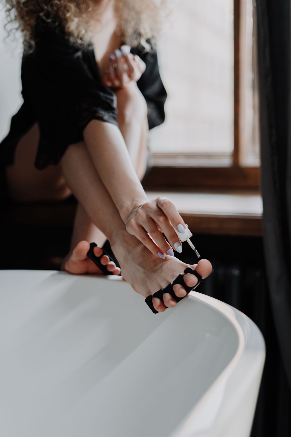 Manicure e Pedicure Juntas: Vale a Pena Fazer no Mesmo Dia?